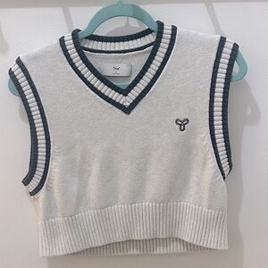 Aritzia Tna Cropped Sweater Vest